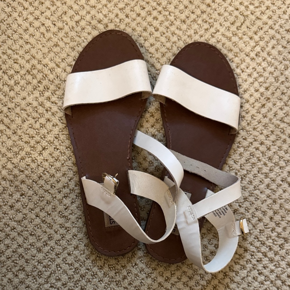Steve Madden White and Brown Sandals